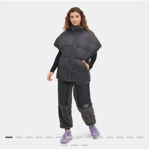 UGG Sydnee reversible puffer vest